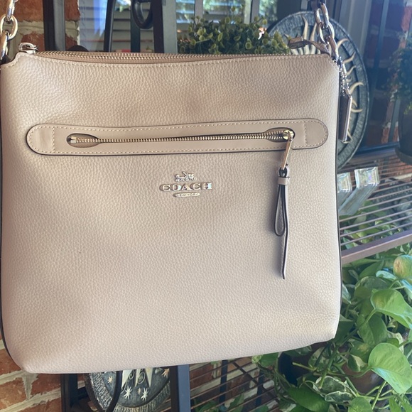 Coach light gray crossbody bag, excellent condition - Picture 2 of 8